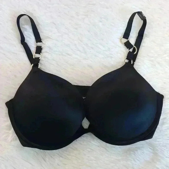 Victoria's Secret Plunge Push-Up Bra - Picture 2 of 6